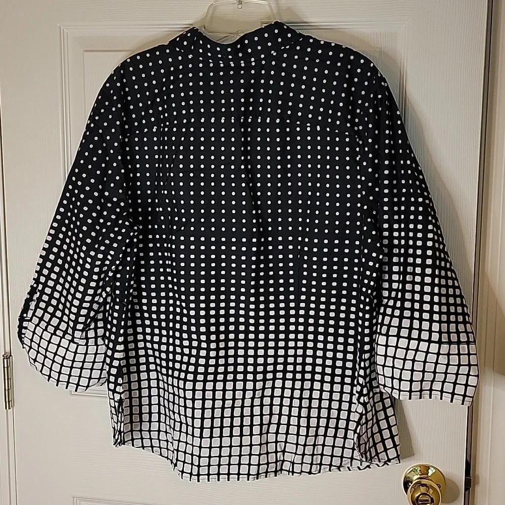 Westbound Woman Wrinkle Free Blouse 16W Black White Dots Squares button up